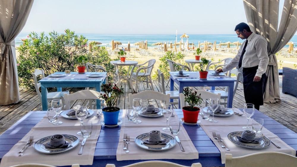 Oleandri Resort Paestum Exterior photo