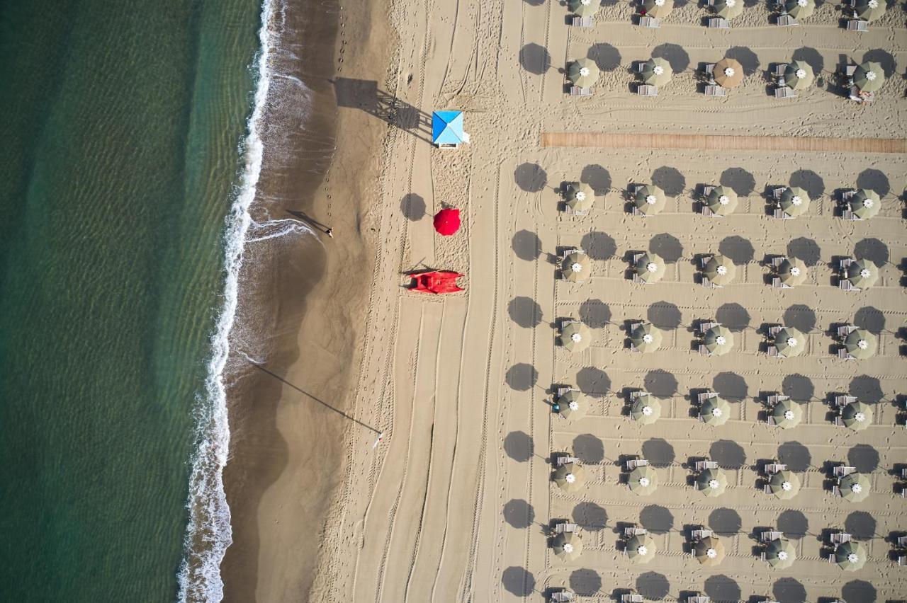 Oleandri Resort Paestum Exterior photo