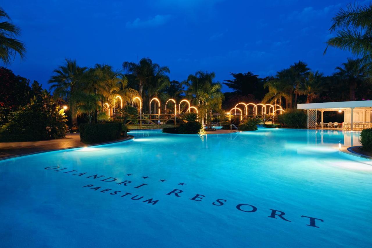 Oleandri Resort Paestum Exterior photo