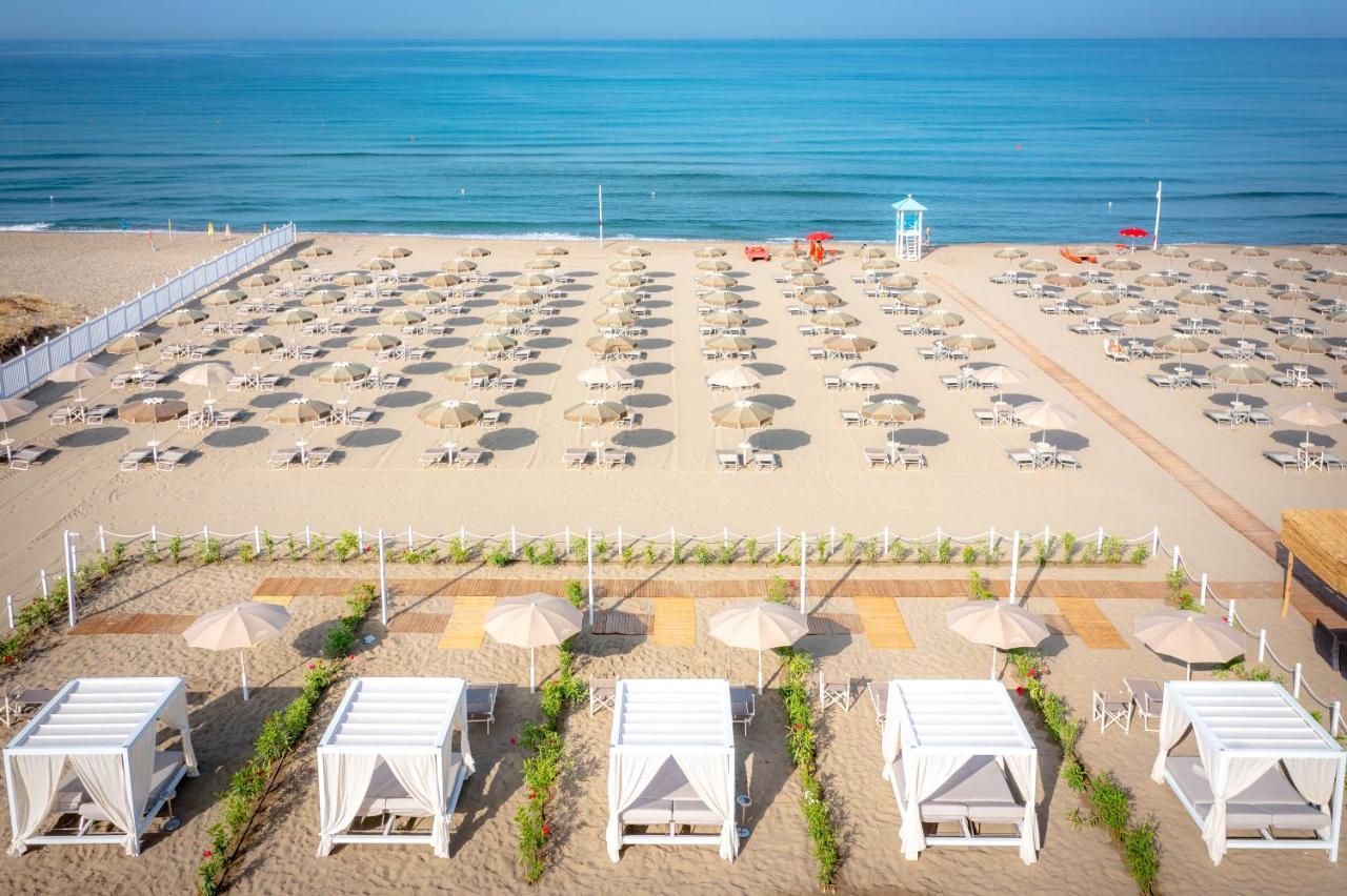 Oleandri Resort Paestum Exterior photo