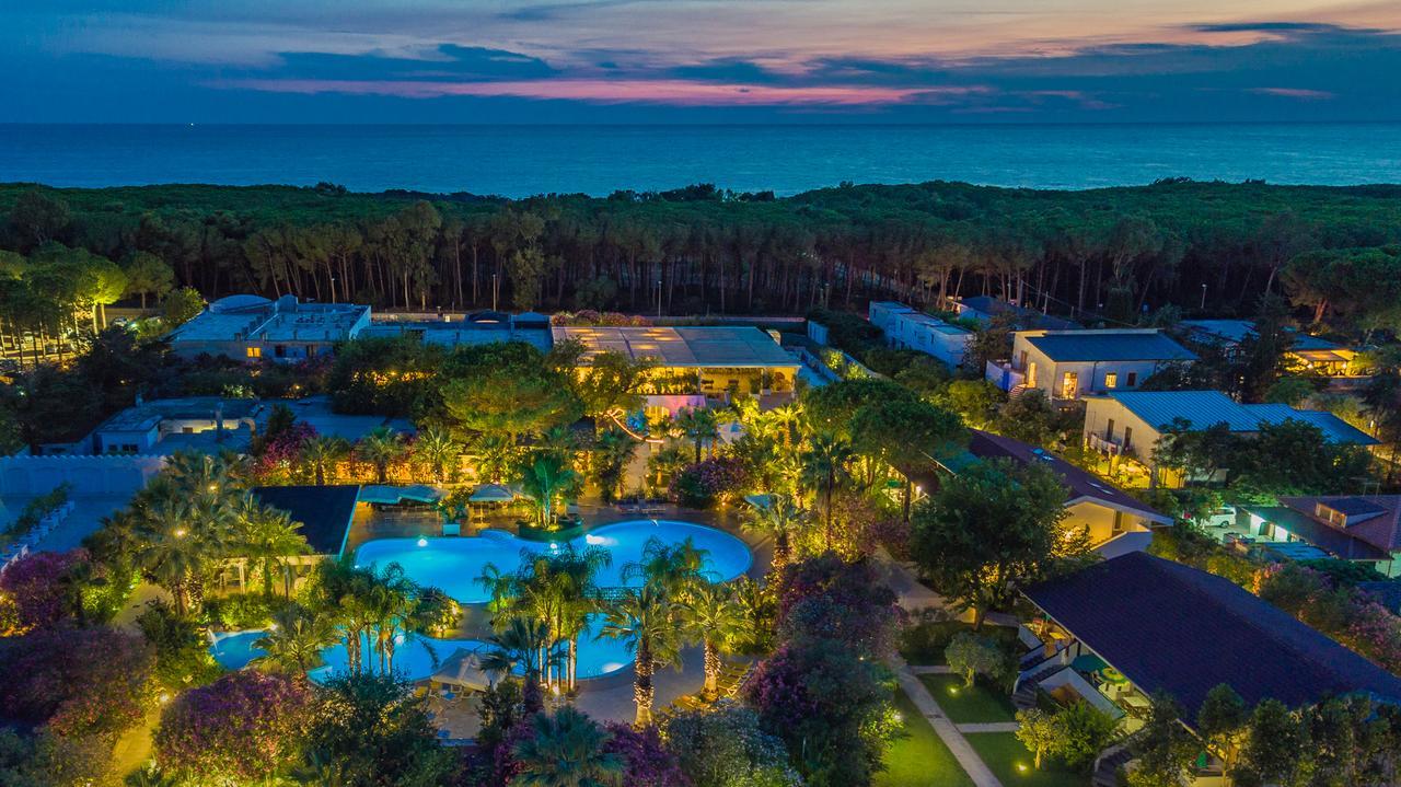 Oleandri Resort Paestum Exterior photo